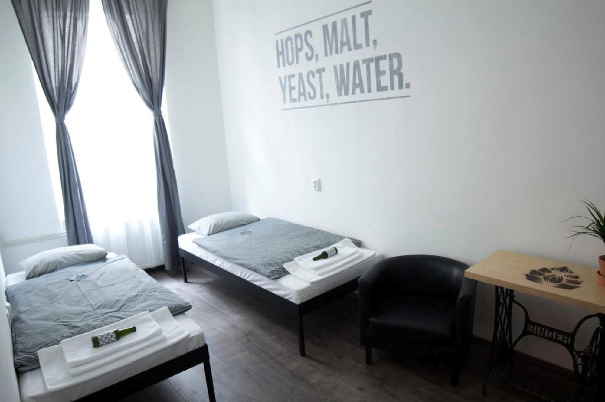 Apartamento Bed'N'Beer Budapest Exterior foto